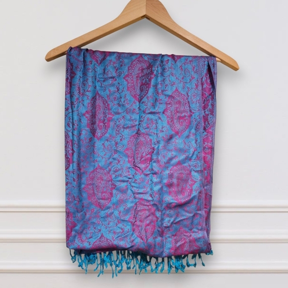 Paisley Pashmina Scarf - Picture 4 of 16
